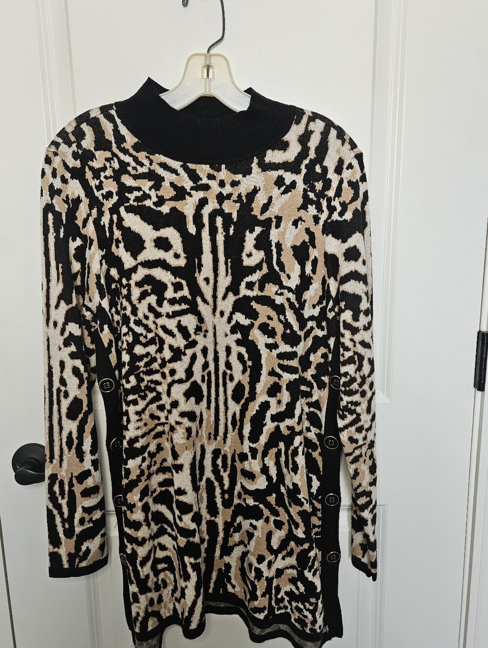 Chico's Women's Animal Print Mock Neck Knit Sweater Tunic Chicos 2 (US Large)